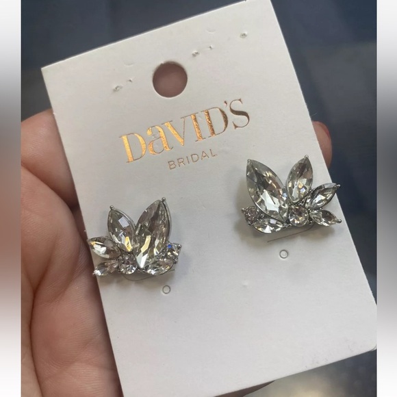 David’s Bridal Marquise Crystal Cluster Stud Post Silver Plated Earrings NEW - Picture 4 of 5